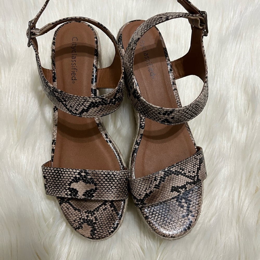 Vegan Snakeskin sandals with jute soles - City Classified